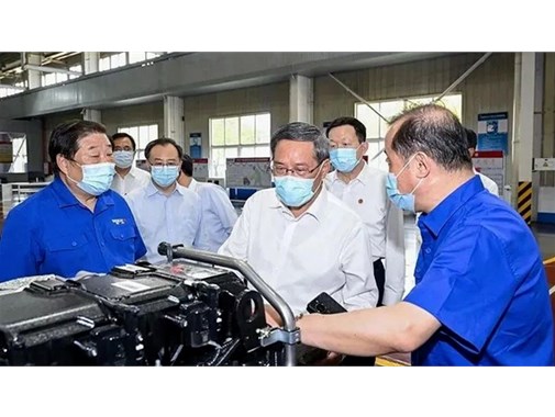 李強(qiáng)總理：加快充電樁建設(shè)！